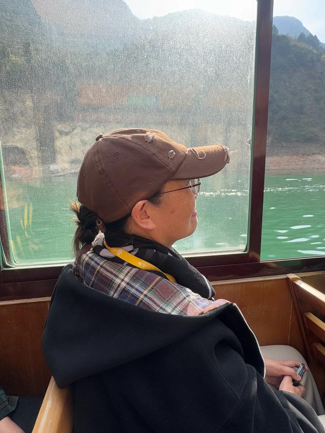 我遇到的两个导游,都有类似的故事