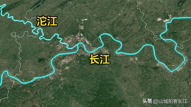 四川热得像“蒸笼”的城市，古代和成渝三足鼎立，美景小吃一大堆