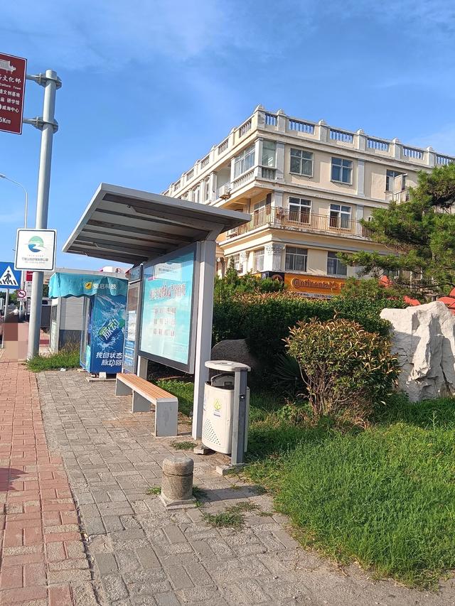 威海影视城曾人气也非常火爆，海水清澈位置好不知何时能回到从前
