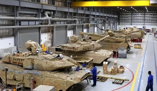 俄乌打了1000多天，各国才发觉不对劲：中国一开始的选择没错