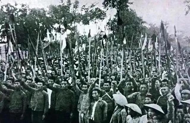 39年，萧克不顾反对处决一司令员，不料宋时轮、邓华相继弃他而去