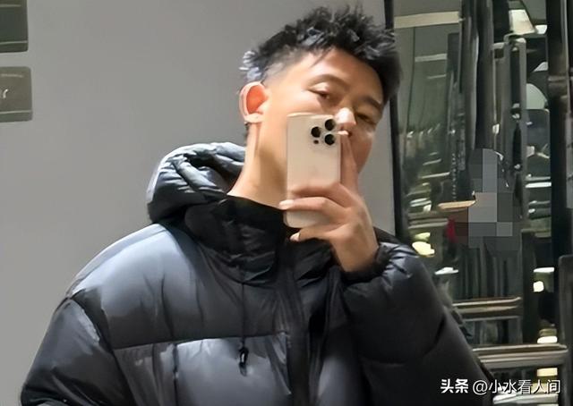 男子救人被落水女子举报，当事人寒心发声，救她一命没得任何好处