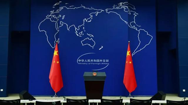 美俄元首刚见完面，美国对华态度，就发生180度转变