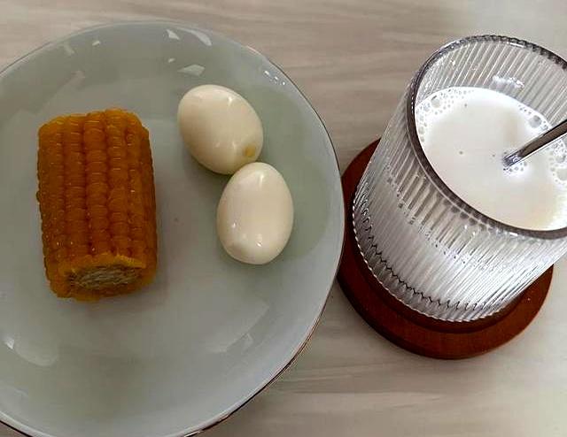 我用的“隔日轻断食”，没想到这么顺利，体重从130到93斤！