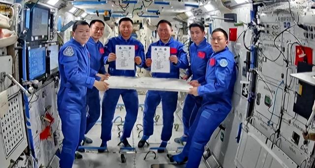 悬着的心终于放下，滞留太空的中国航天员，带来意想不到的惊喜