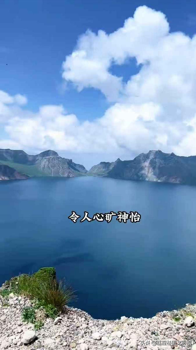 爆！天池的美难以言表 它因“水怪”而被称为中国最神秘火山湖！