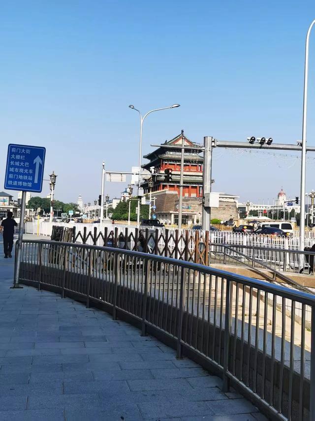 周日清晨的北京街道
