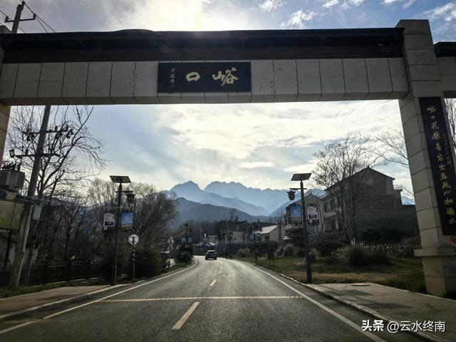 观山景看荻花，这里大概是蓝田最出片的地方了