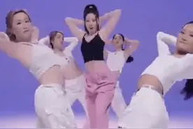 甄子丹19岁女儿甄济如出道 身材高挑劲歌热舞图片