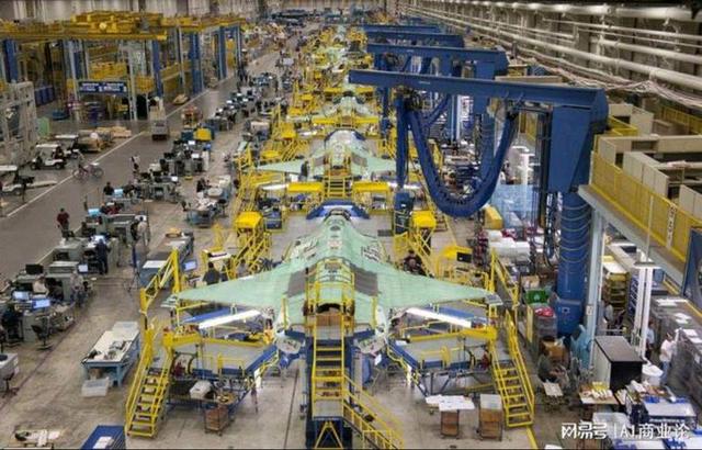 特朗普甩锅，欧洲扩军梦碎稀土！中国稀土一断，武器瞬间变废铁！