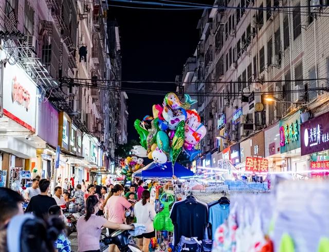 北有青秀山，南有五象岭，如今这里的变化太大了！