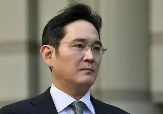 不准踏入中国市场一步？我国下达“逐客令”，三星绝望：放过我们