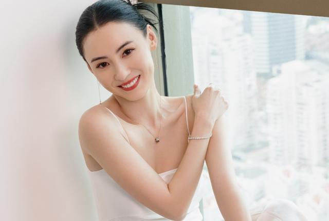 偷鸡不成蚀把米！本想“毁了”张柏芝，不料自己先被扒了个底朝天