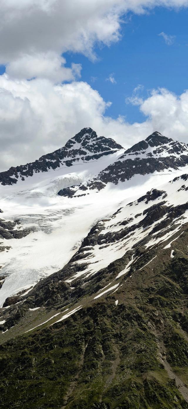 手机壁纸|高耸入云的山峰自然景色
