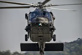 直20首次公开飞行员夜视系统画面，独门秘籍使夜间飞行宛若白昼图片