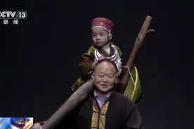 央视：贵州“村T”火爆中国国际时装周图片