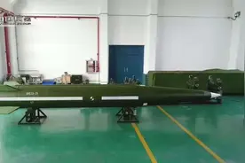 超远射程且精准，中国新型火箭弹登场，性能比肩甚至超越导弹图片