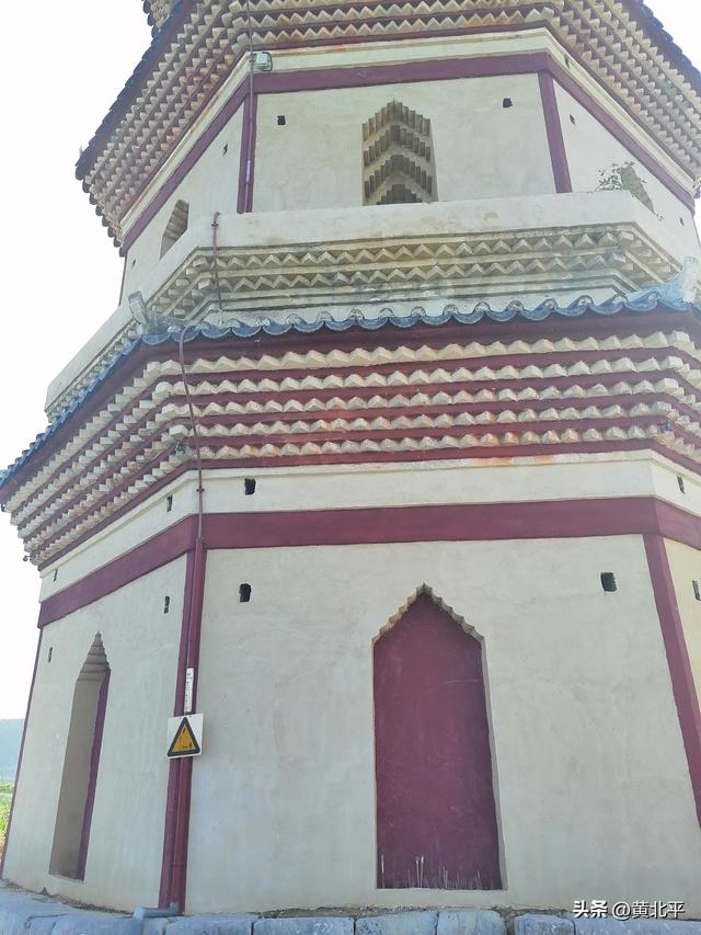 广西来宾市省道边的国宝级文物，明朝迁江武举人修建而得名文辉塔