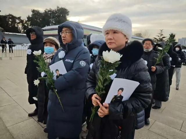 陶玉玲追悼会！地点与聂卫平相同，遗体盖党旗	，数十位老戏骨送别