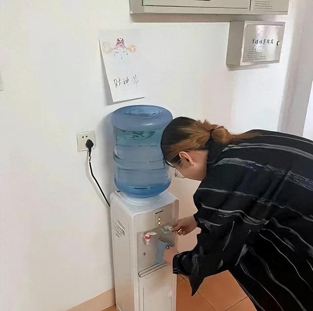全球都在喝冷水，为什么中国人只对热水情有独钟？原因太心酸！