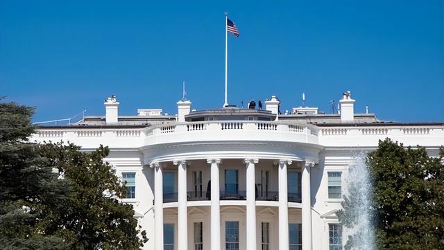 挂断特朗普电话后，高市一反常态，日本求高抬贵手，中方态度强硬