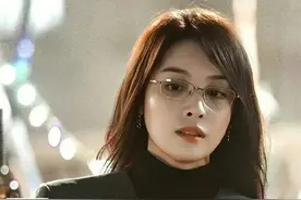 不是所有女生都适合戴眼镜，脸有这4种特征的，戴眼镜才洋气好看图片