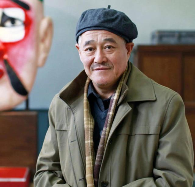 二婚娶丫蛋为妻，俩人相差十多岁，句号为当初的选择承担了责任