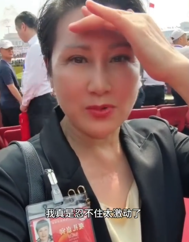 没想到，63岁张凯丽，因九三阅兵上的一个动作，再次实现口碑暴增