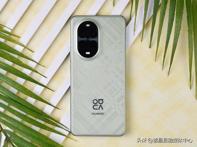 3000内公认“拍照好颜值高”的5款手机，8月重点考虑，拍照很清晰