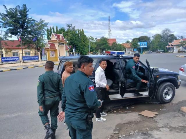 抖音热搜“东南亚第一深情”？越南大嫂为救男友带枪劫法场？