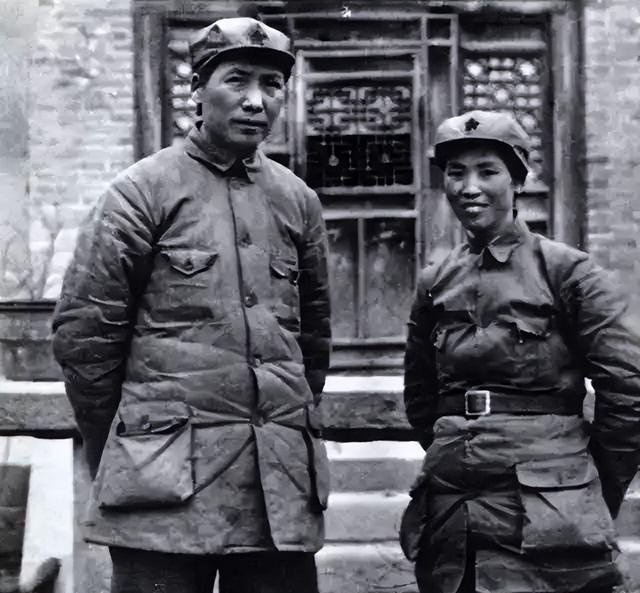 1959年，贺子珍在庐山的留影	，这也是她最后一次见到毛主席