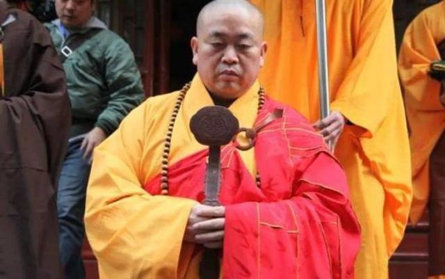 越扒越黑！掌控少林38年的释永信，私下有多豪，更恶心的还在后面