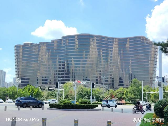 三线城市商丘市中心城区第一个也是唯一个五星级酒店信华建国酒店