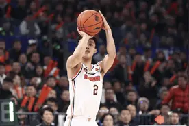 广东队的这7份B类合同可以分为这4种类型，徐杰是仅有的超值合同图片