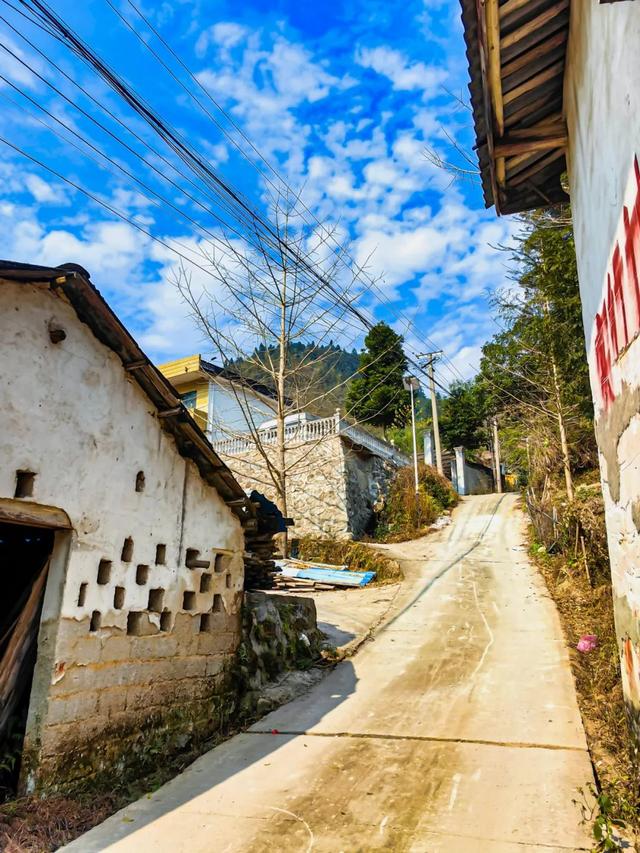 图说灌阳：西山北江土地塘，墙上还保留有八十年代的标语口号