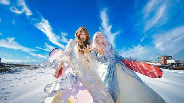 瞒不住了！嬉雪撒欢儿地+1，12.14 开嗨