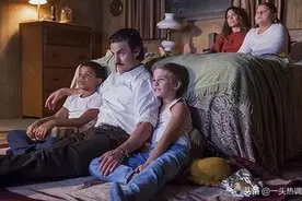 出生3天她被父母抛弃，被美国夫妻领养20年后，一张纸条再续奇缘图片