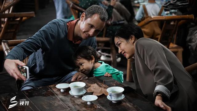 从18万到280万！成都这座小镇凭啥逆袭成“顶流”？