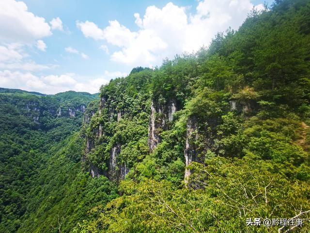 老人岩与磨刀岩：走过万仞崖壁之间不足一尺宽的险峻小道