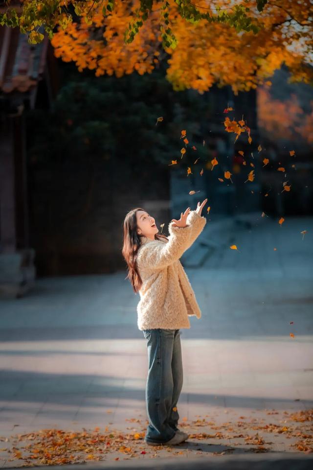 我们把台儿庄古城的秋天“晒”满了朋友圈，温柔了整座古城的初冬