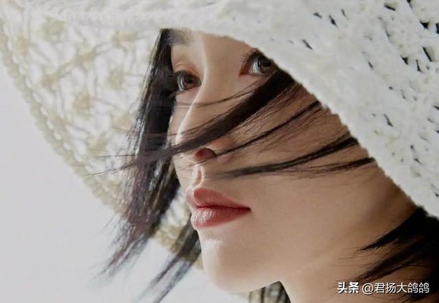 离婚传闻仅一周，41岁唐嫣高调官宣喜讯，原来一切早有预兆