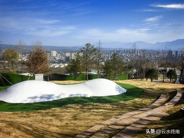 蓝田投资3.5亿，营业3年多被拆的民俗村，现在变成别墅区，你咋看