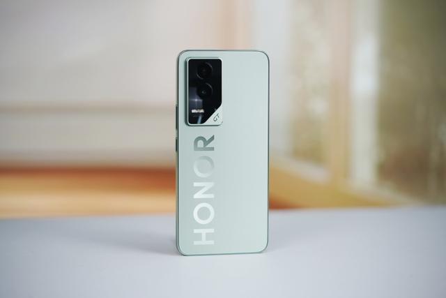 荣耀GT2再次被确认：165Hz直屏+5000万主摄，这配置我心服口服！