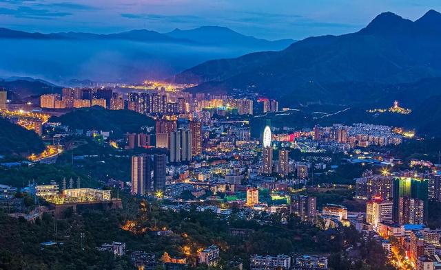 四川最适合过暖冬的六个地方，其中三个少有人知，看哪个更适合你