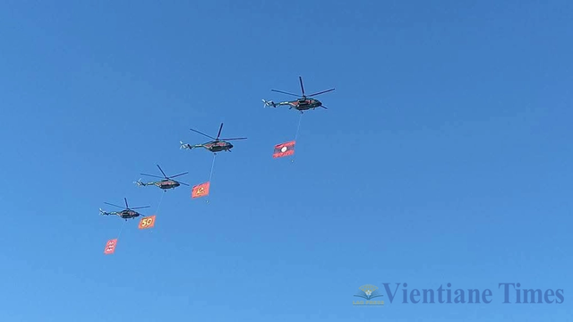 老挝上万大军集结边境？泰柬激战正酣，“突然下场”准备帮谁？