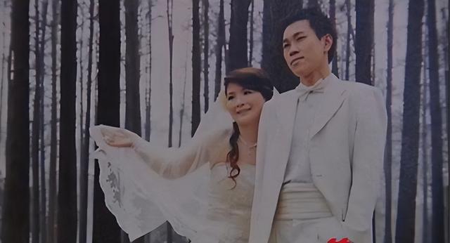 武汉小伙突然死亡，母亲将他手机一起火化，下葬一年后竟接到电话