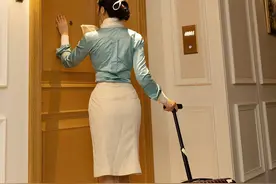 原来这些东西都可以带上飞机，空姐道出实情，乘客：以后不用扔了图片