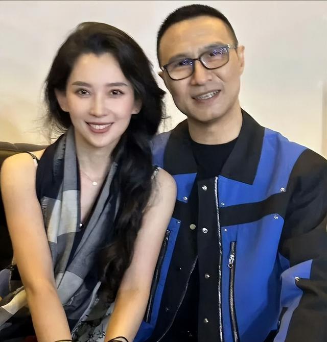 12月即将结束，46岁章子怡再次官宣喜讯，撕碎汪峰仅剩的体面	。