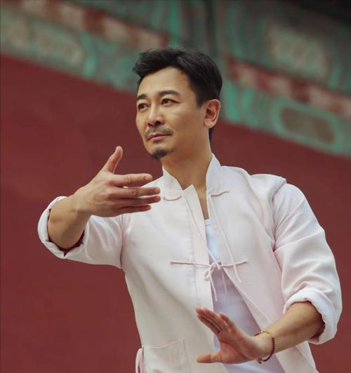 练武多年发不出整劲？原来是脊柱没活！古传秘技教你唤醒！