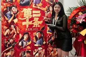 紫遥，音色独特，人靓歌甜的女孩，学霸出身，还跟小贝同窗三年。图片